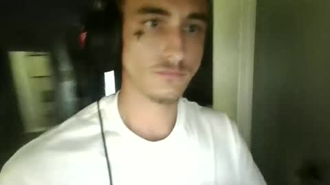 Snapshot of joshuamadeit123 chatting on June 28, 6:58 pm joshuamadeit123 online show from June 28, 6:58 pm