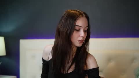 Snapshot of josielili chatting on December 3, 8:07 pm Josie online show from December 3, 8:07 pm