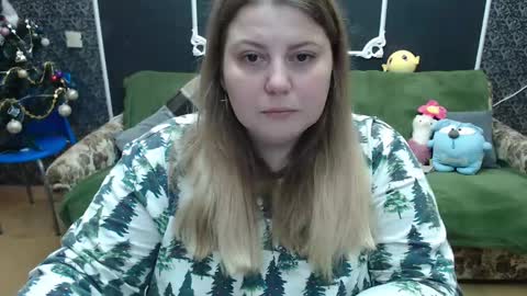 Snapshot of josiesun771 chatting on December 9, 6:55 am josiesun771 online show from December 9, 6:55 am