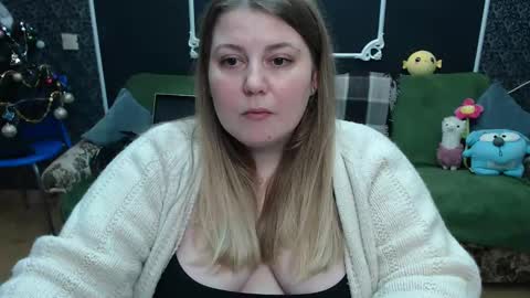 Snapshot of josiesun771 chatting on December 28, 10:36 am josiesun771 online show from December 28, 10:36 am