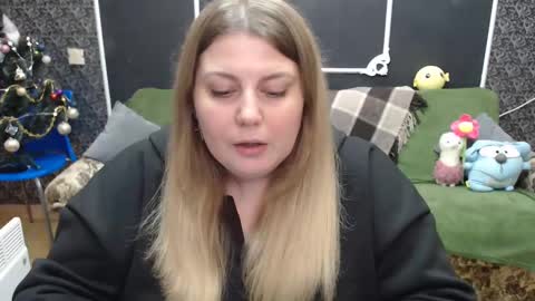 Snapshot of josiesun771 chatting on December 29, 4:40 pm josiesun771 online show from December 29, 4:40 pm