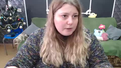 Snapshot of josiesun771 chatting on January 4, 10:38 am josiesun771 online show from January 4, 10:38 am