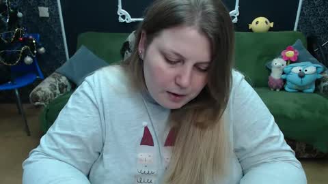 Snapshot of josiesun771 chatting on February 2, 12:57 pm josiesun771 online show from February 2, 12:57 pm