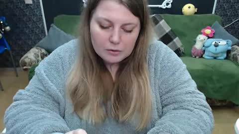 Snapshot of josiesun771 chatting on February 15, 10:44 am josiesun771 online show from February 15, 10:44 am