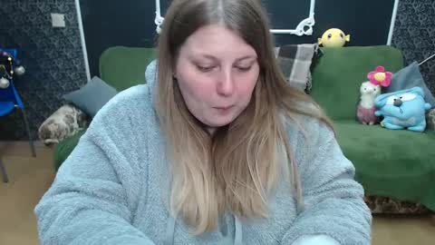Snapshot of josiesun771 chatting on February 16, 5:04 pm josiesun771 online show from February 16, 5:04 pm