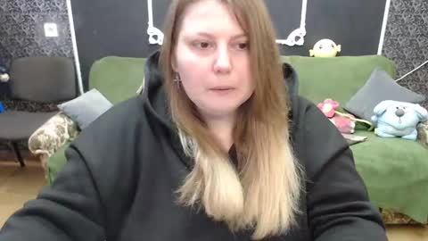 Snapshot of josiesun771 chatting on February 24, 7:22 am josiesun771 online show from February 24, 7:22 am