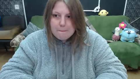 Snapshot of josiesun771 chatting on March 2, 1:27 pm josiesun771 online show from March 2, 1:27 pm