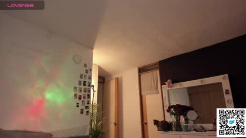 josephine   independent model    online show from February 7, 2:08 am