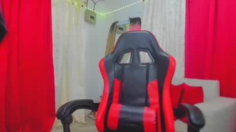 Snapshot of josue_linares chatting on November 11, 7:08 am josue_linares online show from November 11, 7:08 am