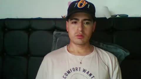 Snapshot of josux8 chatting on November 7, 6:41 pm josux8 online show from November 7, 6:41 pm