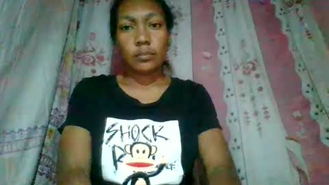 Snapshot of josy918592 chatting on June 12, 12:42 am josy918592 online show from June 12, 12:42 am