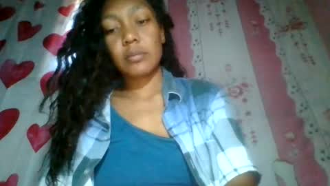 Snapshot of josy918592 chatting on June 16, 6:05 am josy918592 online show from June 16, 6:05 am