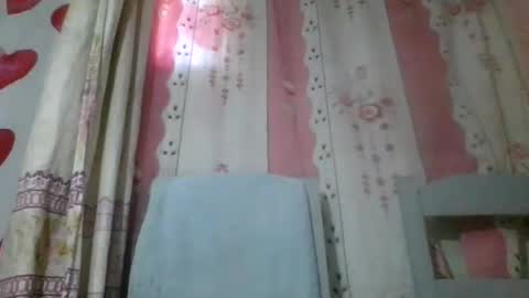 Snapshot of josy918592 chatting on June 18, 10:09 am josy918592 online show from June 18, 10:09 am