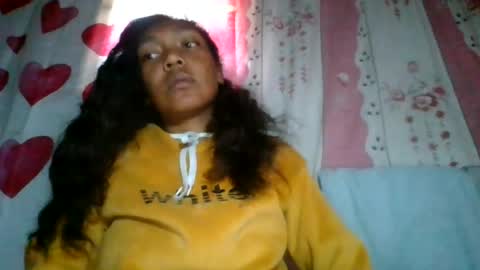 Snapshot of josy918592 chatting on July 13, 9:23 am josy918592 online show from July 13, 9:23 am