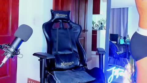 Snapshot of jotaceliz chatting on November 27, 6:54 pm Jota online show from November 27, 6:54 pm