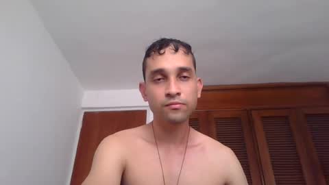 Snapshot of jovenvergonguapo09 chatting on June 23, 8:29 pm Van Helsing online show from June 23, 8:29 pm