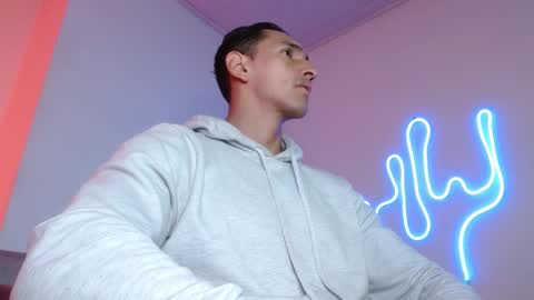  JOYLOPEZFIT online show from February 24, 2:04 pm