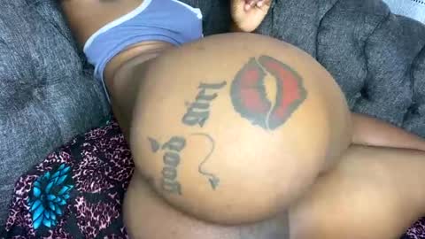 Butterflyass online show from February 16, 3:13 am