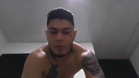 Snapshot of jq401055 chatting on December 28, 7:43 pm Jaxxx67 online show from December 28, 7:43 pm