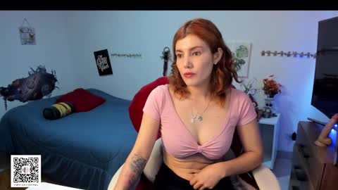 Snapshot of jrcami chatting on January 3, 2:19 pm Camila Buitrago online show from January 3, 2:19 pm