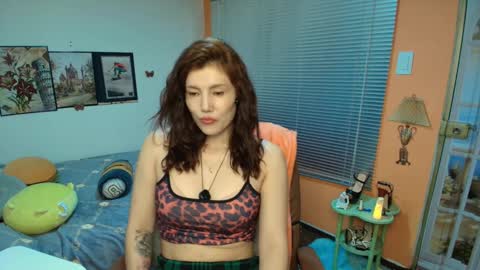 Snapshot of jrcami chatting on October 15, 3:23 pm Camila Buitrago online show from October 15, 3:23 pm