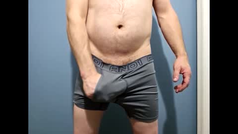 Snapshot of jrm0087 chatting on December 16, 11:07 pm Jay online show from December 16, 11:07 pm