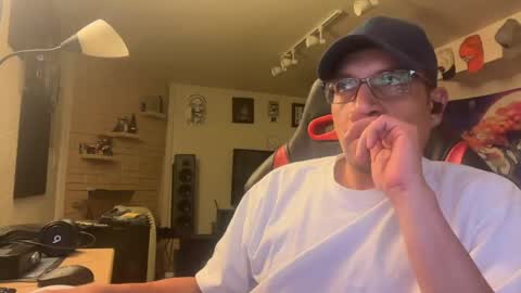 Snapshot of jsexy69 chatting on April 4, 2:21 am joe online show from April 4, 2:21 am