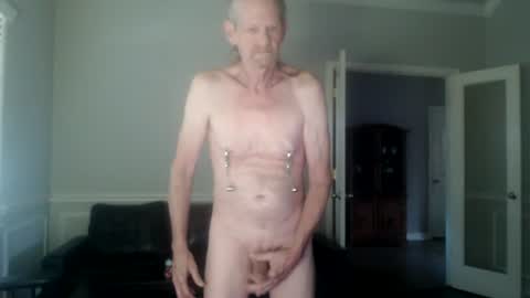 jtull52 online show from July 13, 4:43 pm