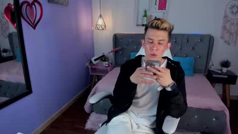 Juandii online show from March 2, 5:31 pm