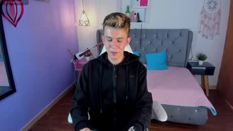 Juandii online show from March 5, 6:37 pm