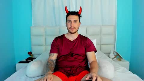 Snapshot of juan__jimenez chatting on October 30, 11:27 pm Juan online show from October 30, 11:27 pm