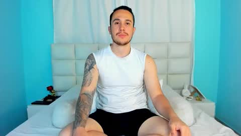 Snapshot of juan__jimenez chatting on November 2, 11:40 pm Juan online show from November 2, 11:40 pm