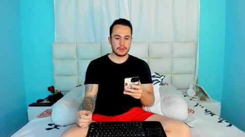 Snapshot of juan__jimenez chatting on November 8, 2:23 am Juan online show from November 8, 2:23 am