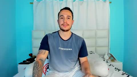 Snapshot of juan__jimenez chatting on November 8, 10:08 pm Juan online show from November 8, 10:08 pm