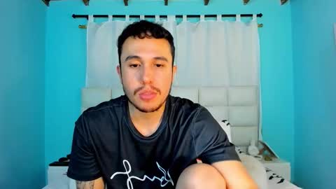 Snapshot of juan__jimenez chatting on November 11, 1:16 am Juan online show from November 11, 1:16 am