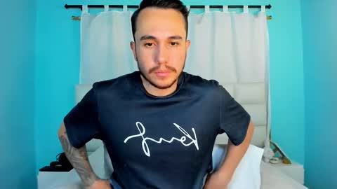 Snapshot of juan__jimenez chatting on December 4, 1:59 am Juan online show from December 4, 1:59 am