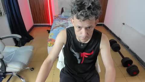 juan_and_luke online show from April 25, 12:08 pm