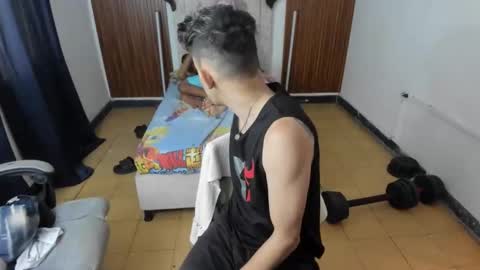 juan_and_luke online show from April 26, 11:52 am