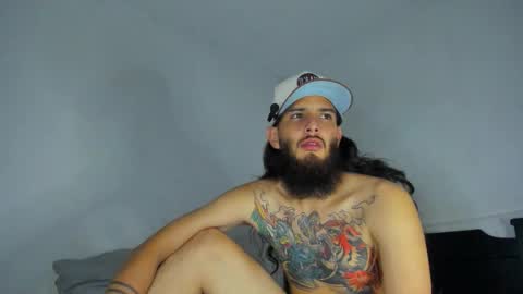 Snapshot of juan_cruz_ chatting on November 15, 7:16 am Juan online show from November 15, 7:16 am