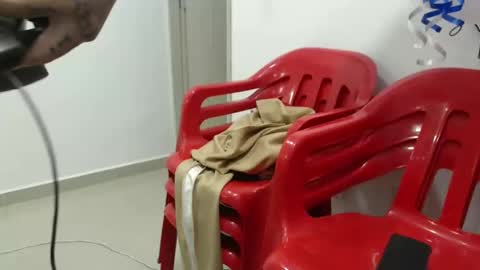 Snapshot of juan_gomez_1 chatting on March 1, 11:28 am juan_gomez_1 online show from March 1, 11:28 am