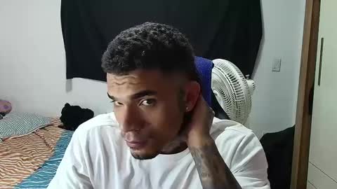 Snapshot of juan_gomez_1 chatting on October 6, 12:08 am juan_gomez_1 online show from October 6, 12:08 am