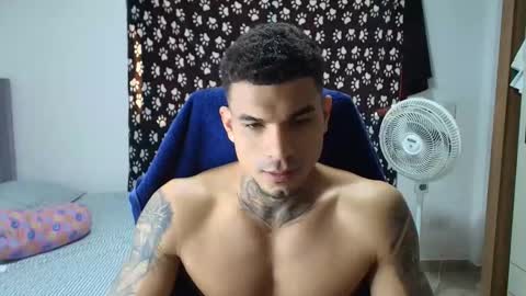 Snapshot of juan_gomez_1 chatting on November 10, 3:33 pm juan_gomez_1 online show from November 10, 3:33 pm