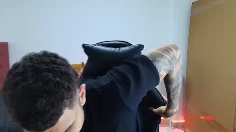 Snapshot of juan_gomez_1 chatting on November 23, 9:58 pm juan_gomez_1 online show from November 23, 9:58 pm