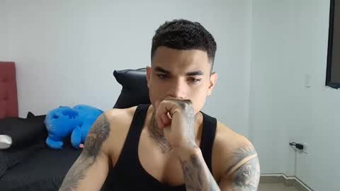 Snapshot of juan_gomez_1 chatting on December 2, 11:45 pm juan_gomez_1 online show from December 2, 11:45 pm