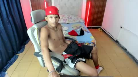 Snapshot of juan_mhata chatting on June 20, 12:14 am Juan Mhata online show from June 20, 12:14 am