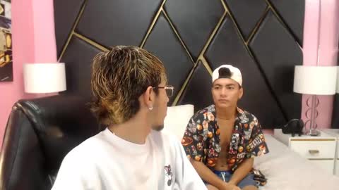 Snapshot of juan_saul1 chatting on April 23, 10:36 am juan_saul1 online show from April 23, 10:36 am