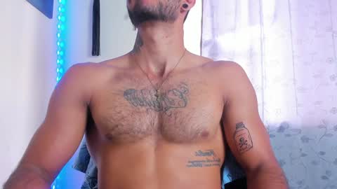 Snapshot of juanbladde chatting on December 3, 2:05 pm Juan Esteban online show from December 3, 2:05 pm