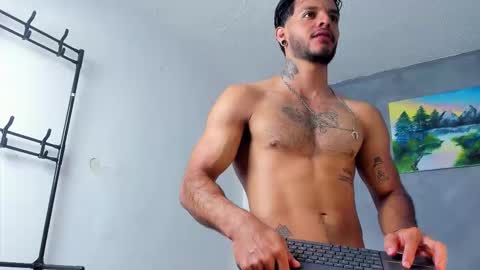 Snapshot of juanbladde chatting on March 1, 12:45 am Juan Esteban online show from March 1, 12:45 am