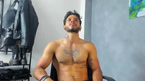 Snapshot of juanbladde chatting on March 4, 2:06 am Juan Esteban online show from March 4, 2:06 am