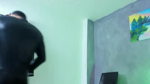 Snapshot of juanbladde chatting on March 11, 2:01 pm Juan Esteban online show from March 11, 2:01 pm